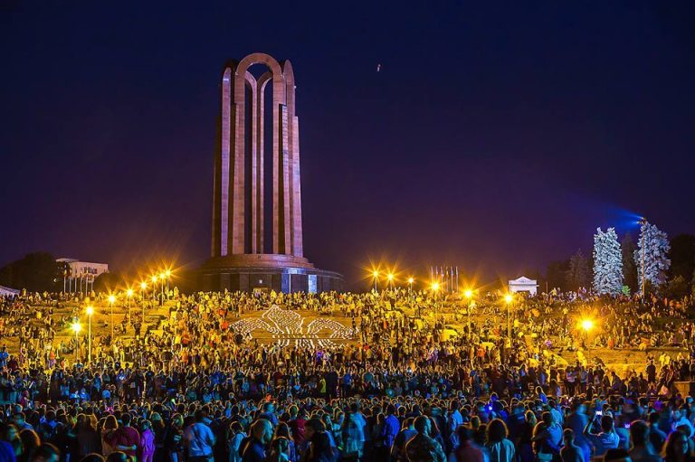 7 motive pentru care să mergi la Festivalul Luminii anul viitor (dacă ați pierdut ediția din 2016)