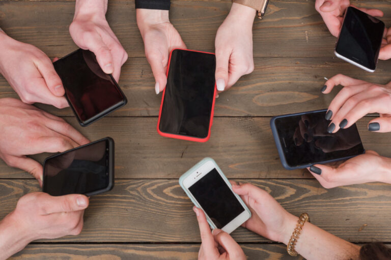 Cele mai bune telefoane de buget in 2025