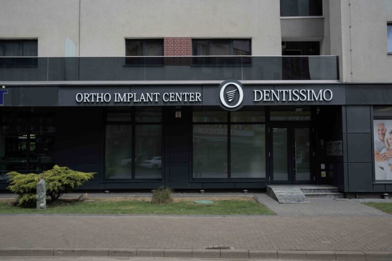 Clinica stomatologica in Bacau – Clinica Dentissimo: servicii moderne si medici stomatologi dedicati
